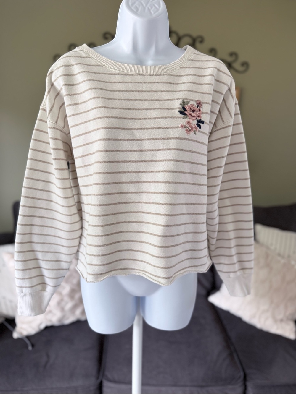 Abercrombie & Fitch Cream and Navy Terry Pullover